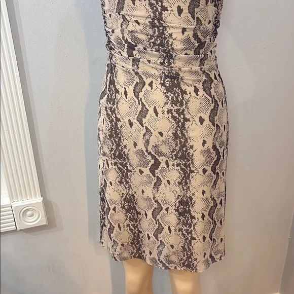 Elegant Snake Print Dress - Picture 3 of 8